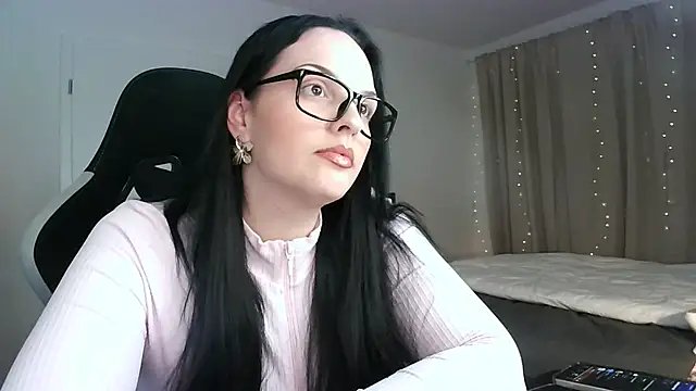 Snapshot of Jujuicy_97 chatting on 20, 10, 2025 Jujuicy 97 online show from 20, 10, 2025