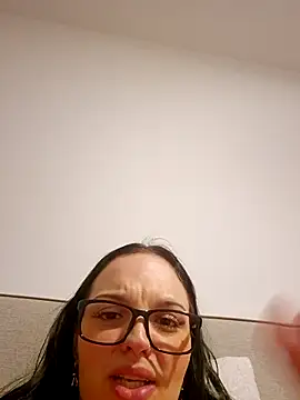 Snapshot of Jujuicy_97 chatting on 21, 11, 2025 Jujuicy 97 online show from 21, 11, 2025