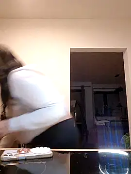 Snapshot of Jujuicy_97 chatting on 3, 12, 2025 Jujuicy 97 online show from 3, 12, 2025