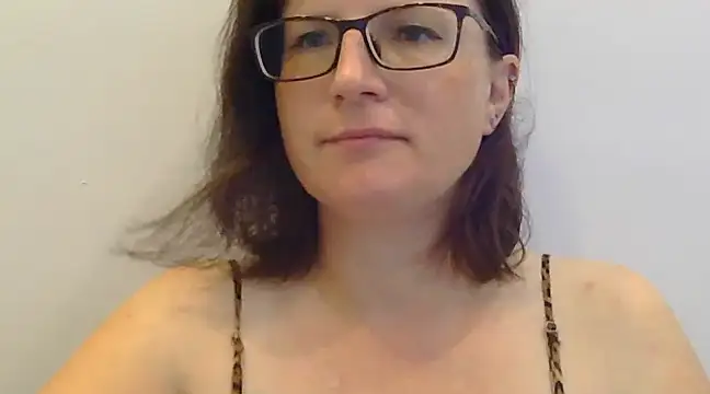 Snapshot of CrimsonMistress chatting on 4, 1, 2025 CrimsonMistress online show from 4, 1, 2025