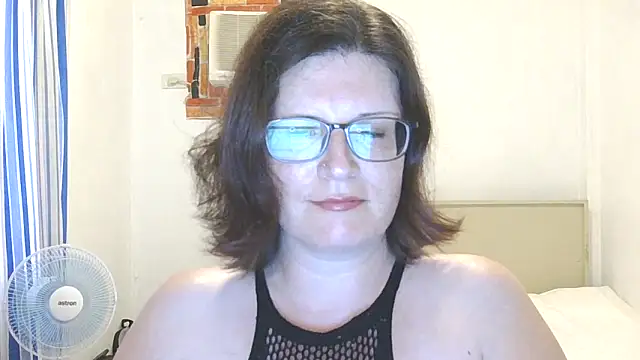 CrimsonMistress online show from 7, 1, 2026