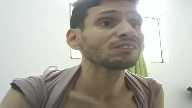 Snapshot of Andres_J4 chatting on 2, 10, 2025 Andres J4 online show from 2, 10, 2025