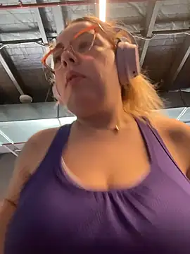 Snapshot of brooklynivy chatting on 29, 10, 2025 brooklynivy online show from 29, 10, 2025