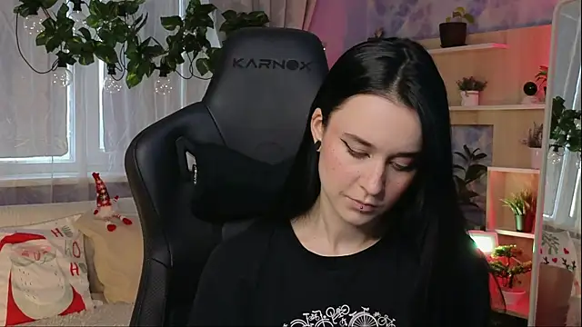 KiraLiLime online show from 6, 2, 2025