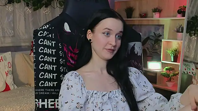 KiraLiLime online show from 2, 3, 2025