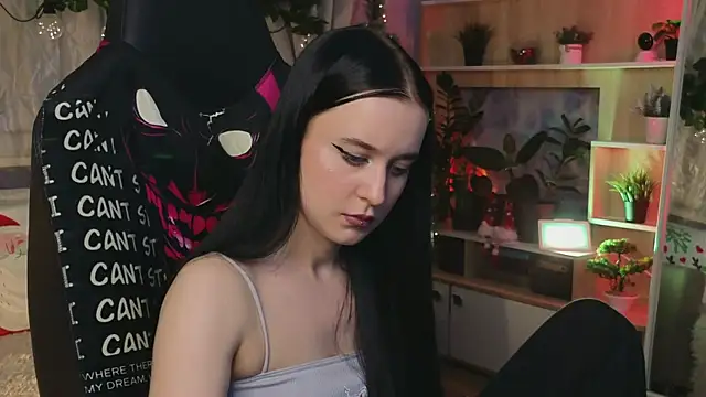 KiraLiLime online show from 6, 3, 2025