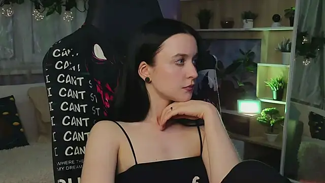 KiraLiLime online show from 18, 3, 2025