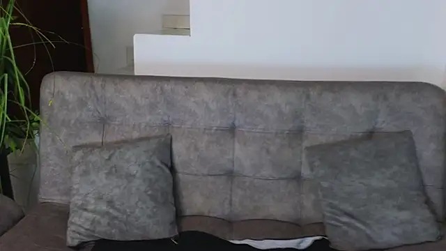 Lorenne Miller online show from 4, 3, 2025