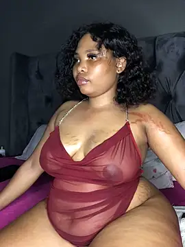 Anaelle24 online show from 12, 2, 2025