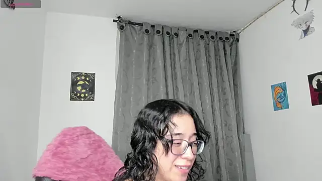 Snapshot of indra_cam chatting on 24, 6, 2026 indra cam online show from 24, 6, 2026
