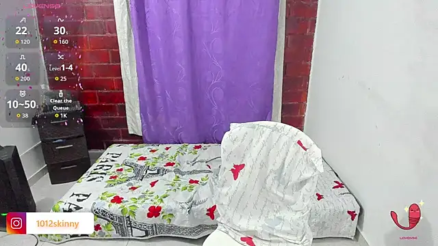 Snapshot of Megann_1410 chatting on 8, 10, 2025 Megann 1410 online show from 8, 10, 2025