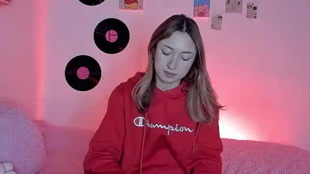 Snapshot of Imsophie_collins chatting on 19, 10, 2025 Imsophie collins online show from 19, 10, 2025