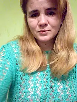 Snapshot of SannyMILF chatting on 10, 12, 2024 SannyMILF online show from 10, 12, 2024