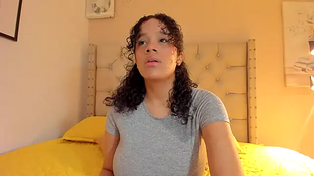 vanesasexyhot21 online show from 5, 3, 2026