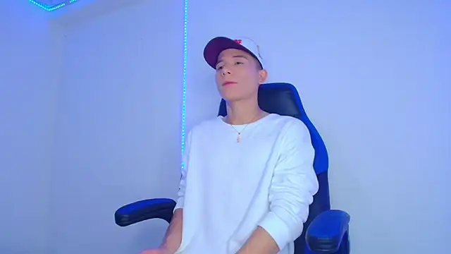 Snapshot of bryamer_19 chatting on 14, 2, 2025 bryamer 19 online show from 14, 2, 2025