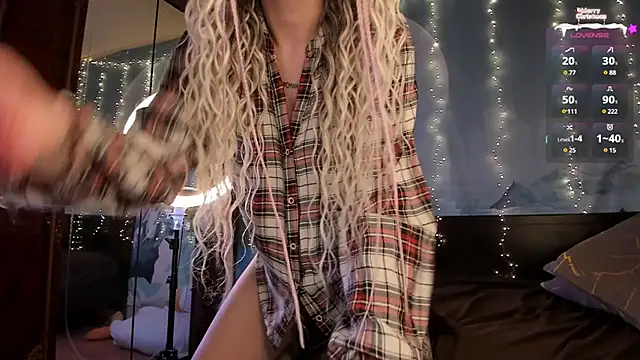 Snapshot of Natural_pussy chatting on 5, 1, 2025 Natural pussy online show from 5, 1, 2025