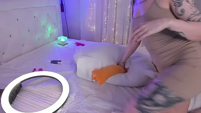 Snapshot of Natural_pussy chatting on 7, 3, 2025 Natural pussy online show from 7, 3, 2025