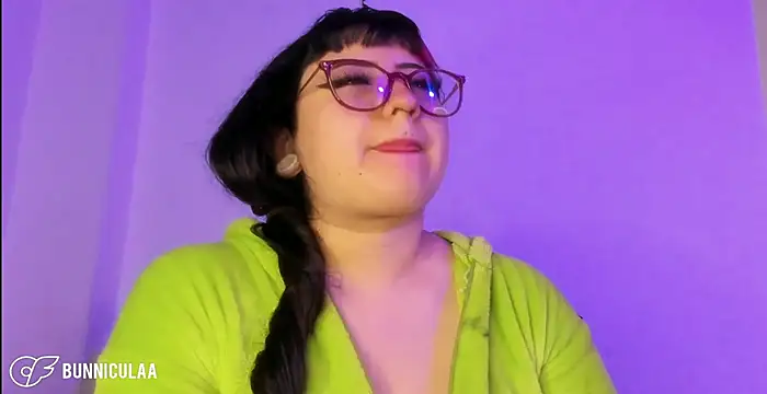 larissa01  online show from 31, 3, 2026