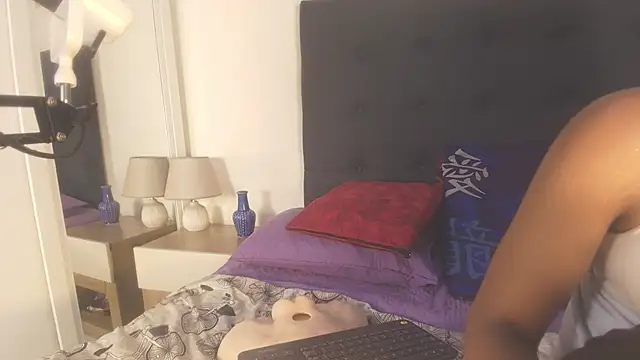 Evelonga 707 online show from 13, 2, 2026