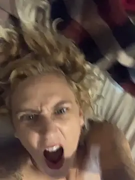 Snapshot of degiggxxx chatting on 27, 9, 2025 degiggxxx online show from 27, 9, 2025