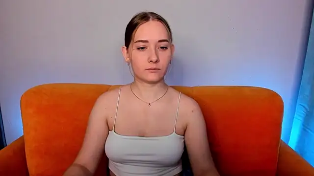 Snapshot of AlinaVice chatting on 3, 2, 2025 AlinaVice online show from 3, 2, 2025