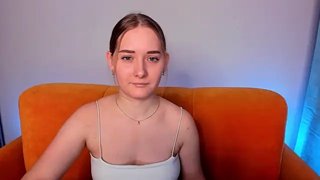 Snapshot of AlinaVice chatting on 3, 2, 2025 AlinaVice online show from 3, 2, 2025