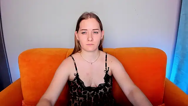 Snapshot of AlinaVice chatting on 6, 2, 2025 AlinaVice online show from 6, 2, 2025