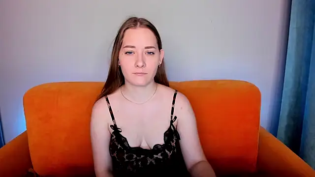 Snapshot of AlinaVice chatting on 10, 2, 2025 AlinaVice online show from 10, 2, 2025