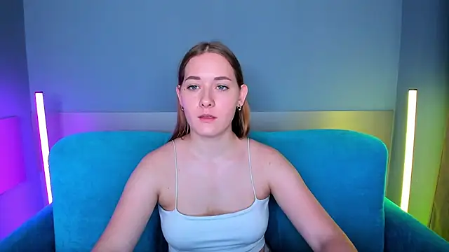 Snapshot of AlinaVice chatting on 11, 2, 2025 AlinaVice online show from 11, 2, 2025