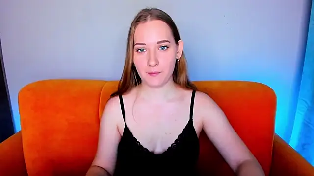 Snapshot of AlinaVice chatting on 5, 3, 2025 AlinaVice online show from 5, 3, 2025