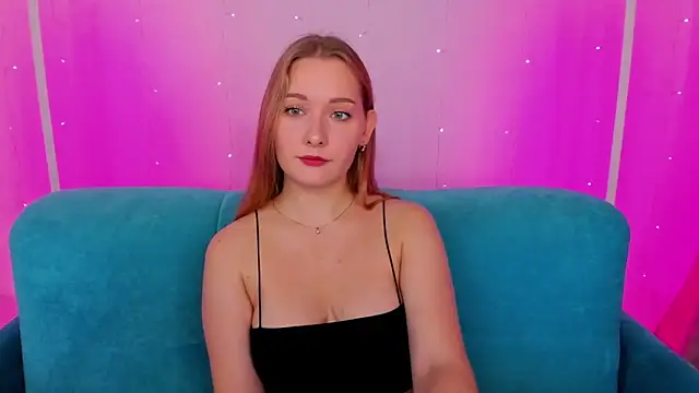 Snapshot of AlinaVice chatting on 31, 10, 2025 AlinaVice online show from 31, 10, 2025