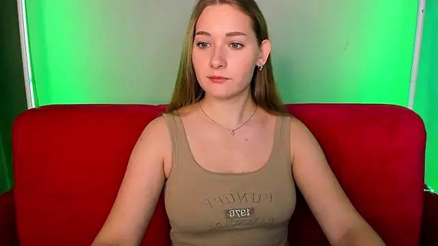 Snapshot of AlinaVice chatting on 20, 11, 2025 AlinaVice online show from 20, 11, 2025