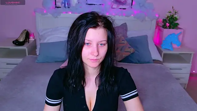 SarahStanley online show from 5, 3, 2025