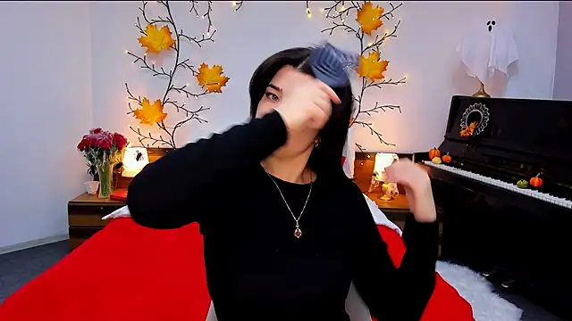 Snapshot of _Sun_Shy_ chatting on 30, 10, 2025 Sun Shy online show from 30, 10, 2025