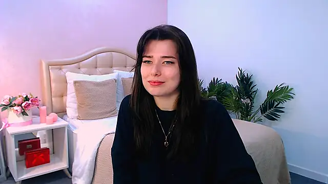 Snapshot of _Sun_Shy_ chatting on 20, 11, 2025 Sun Shy online show from 20, 11, 2025