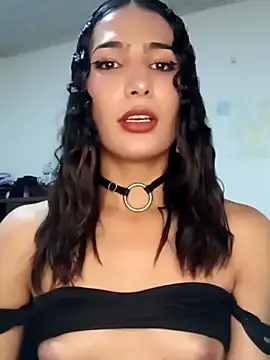 Lanna hott  online show from 28, 2, 2025