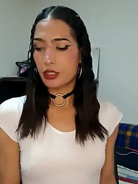 Lanna hott  online show from 8, 3, 2025