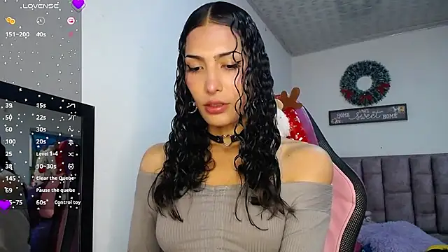 Lanna hott  online show from 17, 12, 2025