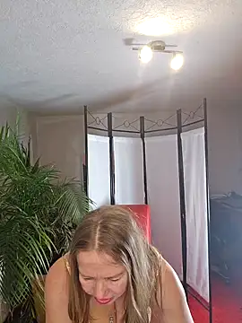 Supertitten95DD online show from 9, 2, 2025