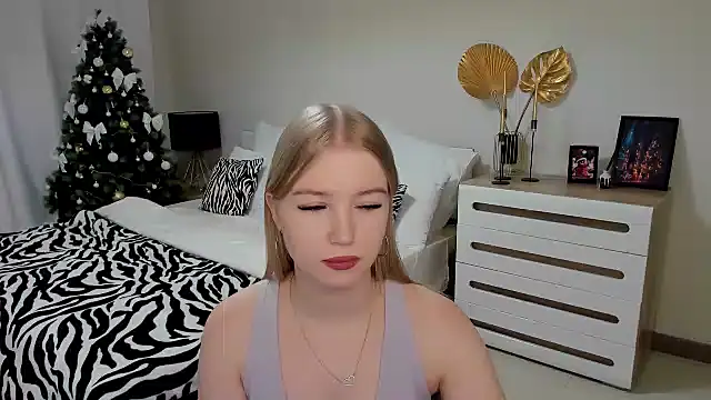 shy  lady online show from 28, 12, 2024