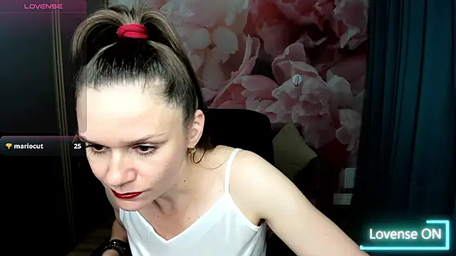 AriaGray online show from 4, 11, 2025