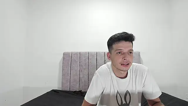 FerneyManti online show from 2, 2, 2025