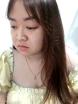 Snapshot of VyOanh2K chatting on 5, 2, 2025 VyOanh2K online show from 5, 2, 2025