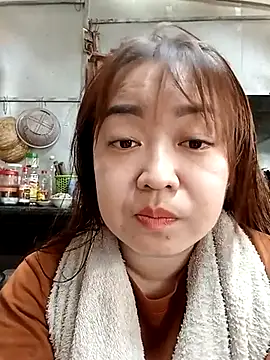 Snapshot of VyOanh2K chatting on 13, 2, 2025 VyOanh2K online show from 13, 2, 2025