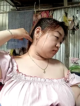 Snapshot of VyOanh2K chatting on 16, 2, 2025 VyOanh2K online show from 16, 2, 2025