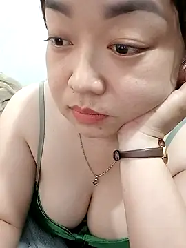 Snapshot of VyOanh2K chatting on 16, 2, 2025 VyOanh2K online show from 16, 2, 2025