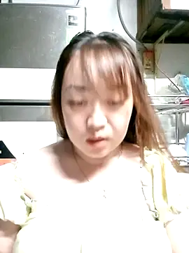 Snapshot of VyOanh2K chatting on 18, 2, 2025 VyOanh2K online show from 18, 2, 2025