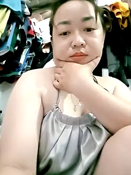 Snapshot of VyOanh2K chatting on 1, 3, 2025 VyOanh2K online show from 1, 3, 2025