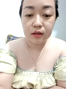 Snapshot of VyOanh2K chatting on 1, 3, 2025 VyOanh2K online show from 1, 3, 2025