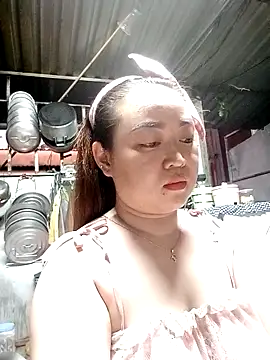 Snapshot of VyOanh2K chatting on 3, 3, 2025 VyOanh2K online show from 3, 3, 2025